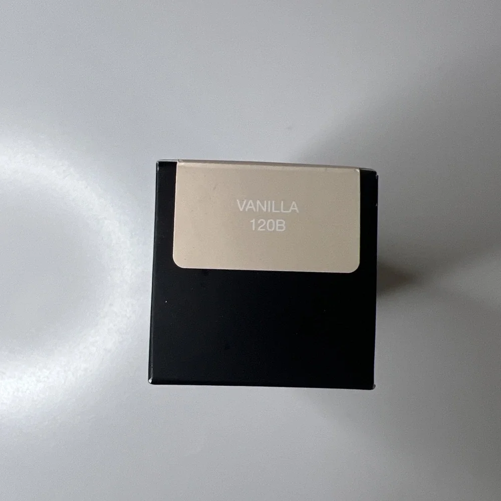 Huda Beauty FauxFilter Luminous Matte Liquid Foundation ~ VANILLA 120B ~ 1.18 oz